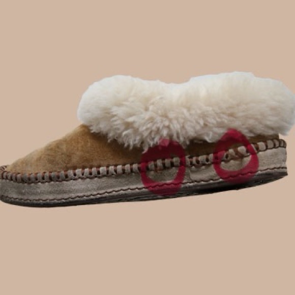 UGG Women’s Chestnut Wrin Slippers - Picture 5 of 9
